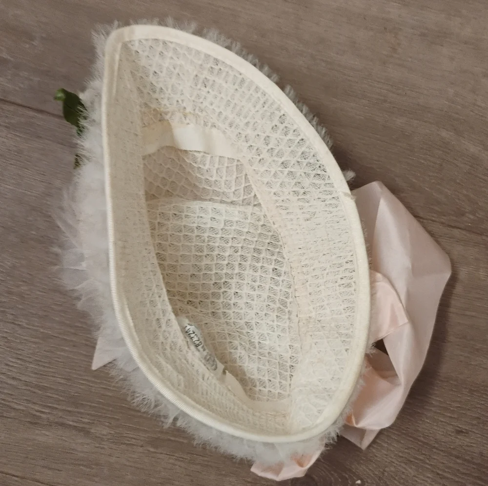 Vintage 1950s Frilly Faux Flower Bonnet Style Hat OS